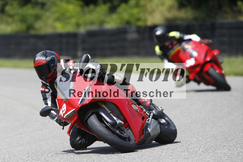 /27 12.06.2025 Ducati Schweiz Trackday Warmup  ADR/gelb-jeaune/19-2